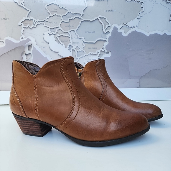 Ariat Astor Leather Ankle Boots Zip Up Tan Brown Size 6.5 - Picture 4 of 14